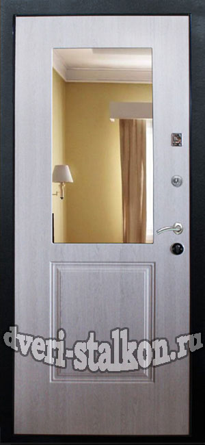 дверь с зеркалом